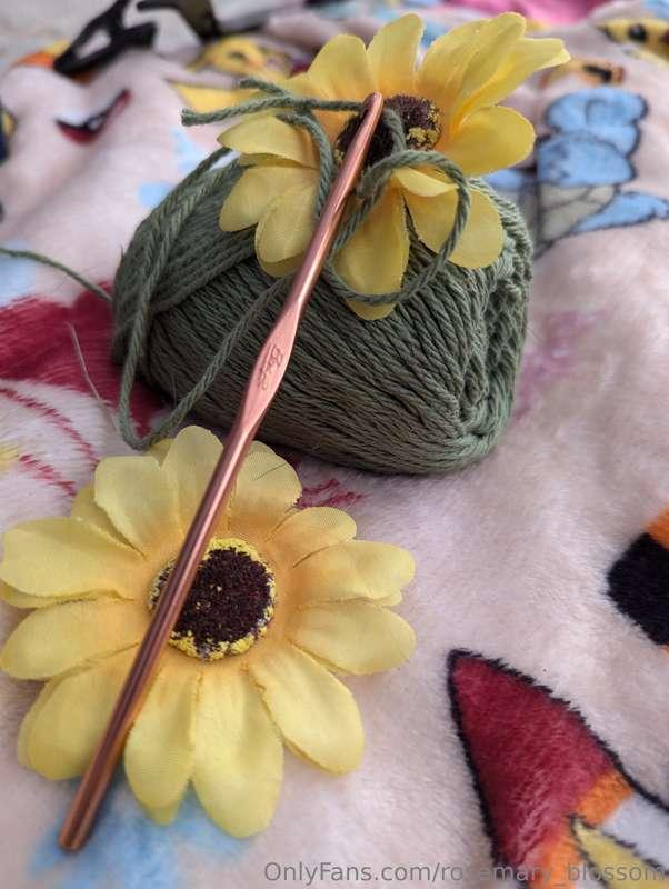 I made a cute little sunflower micro bikini 🔥