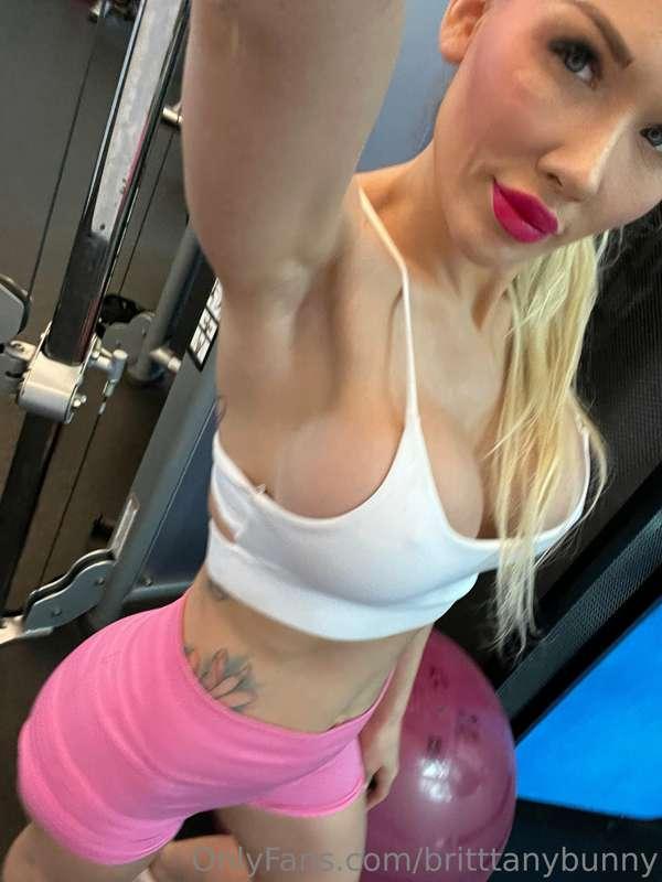 Feeling the work paying off!
Let's check it out 😏🤭