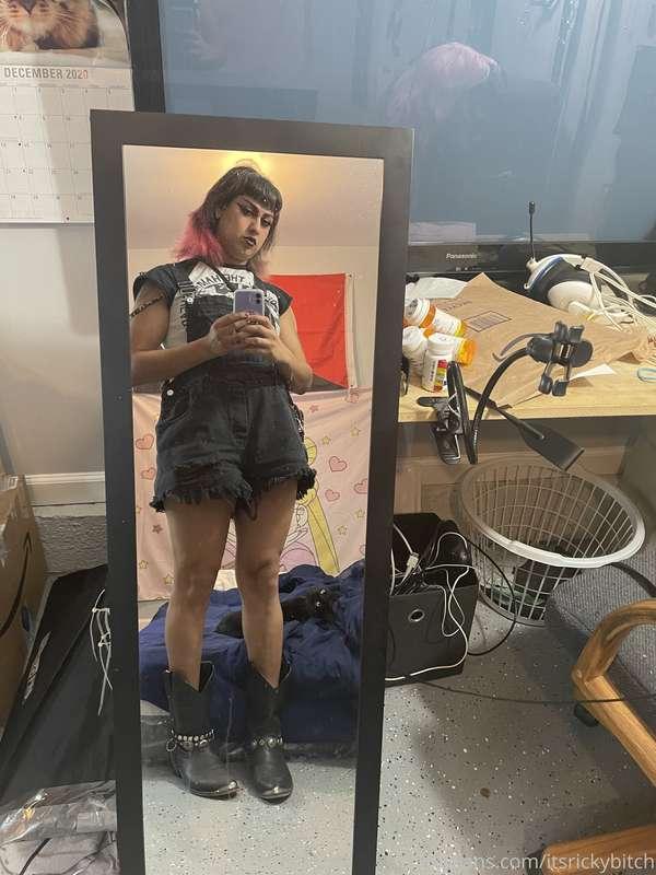 itsrickybitch image #0