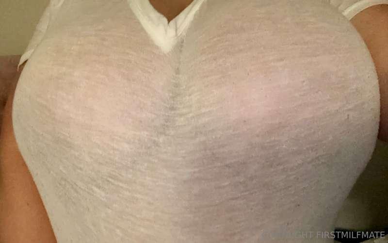 Sexy Saturday🤍🤍

Want to see more??👀 
Intimate page: @captai..