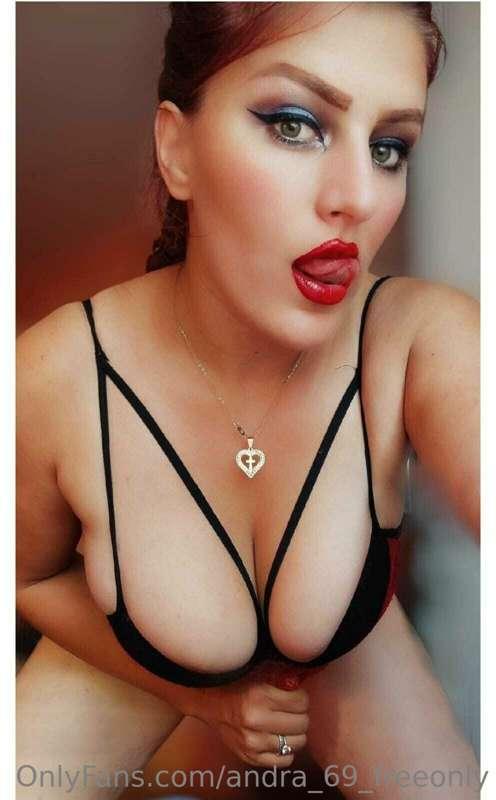 Engleză; 🥵🇦🇨🍆👇
A super content, a super girl, a super offer...