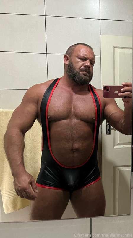 Anyone into wrestling? Want to do some content with this on