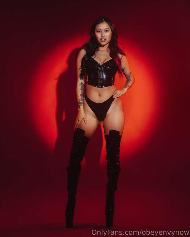Bow down to your Mistress