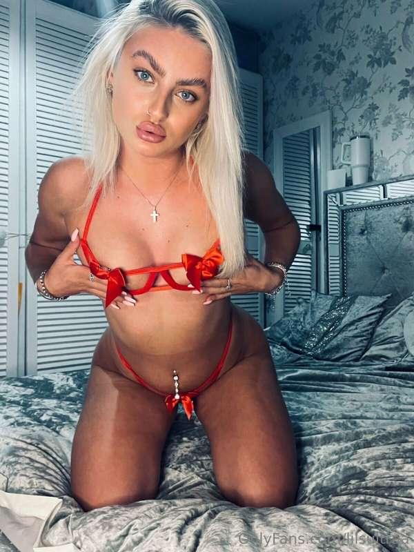 My Christmas outfits finally arrived 😝