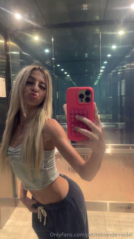 sex in the elevator 😋?