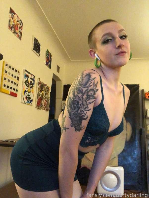 #tattooedwomen #babe #altgirl