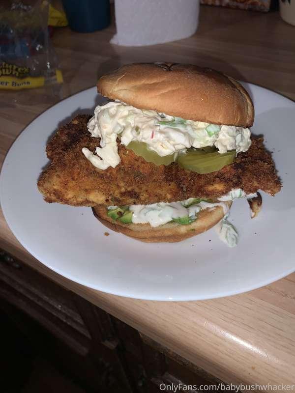 fried salmon sammies w the fingies🤩