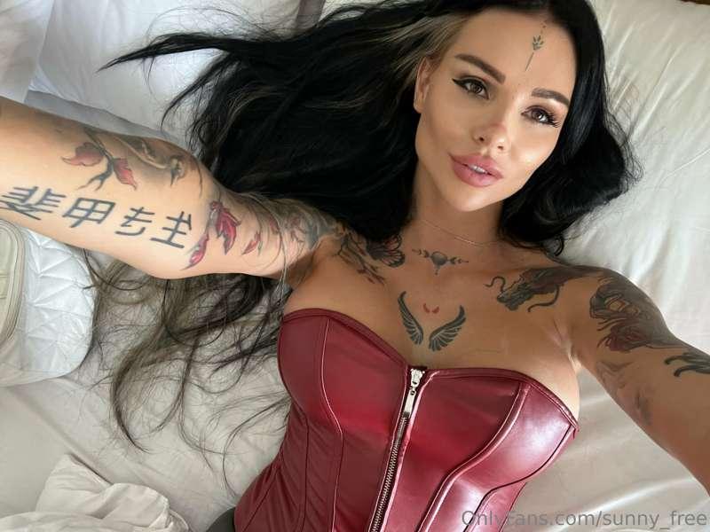 Do you want to tame a lonely sexy mermaid 🧜🏽‍♀️ on the beach..