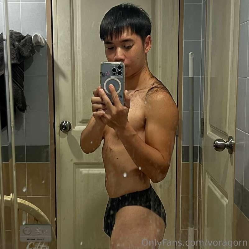 Hair cut at my home. Sorry salon 🤣