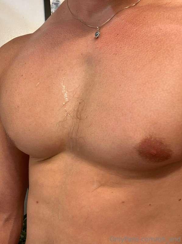 My chest looks even better with your cum on it