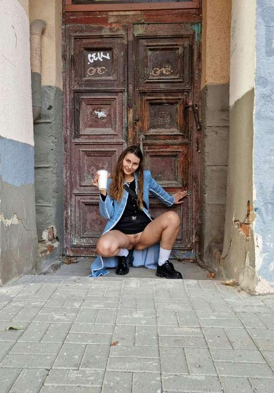 Walking down the street bottomless, flashing my big ass and tight pussy is so much fun! 🍑🔥 Would you like to catch me doing that on public? 😇

#nsfw #public #flashing #bottomless #pussy #naked #booty #ass #bigass #tight #exhibitionist #solo #slut #street #outdoor 