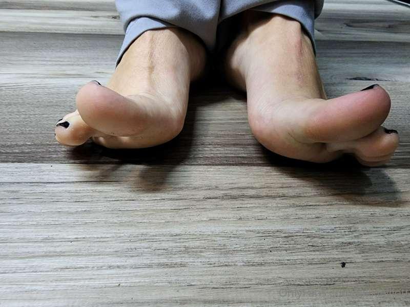 Foot fetish ??