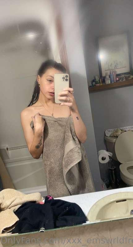 help me dry off babe 💦💦