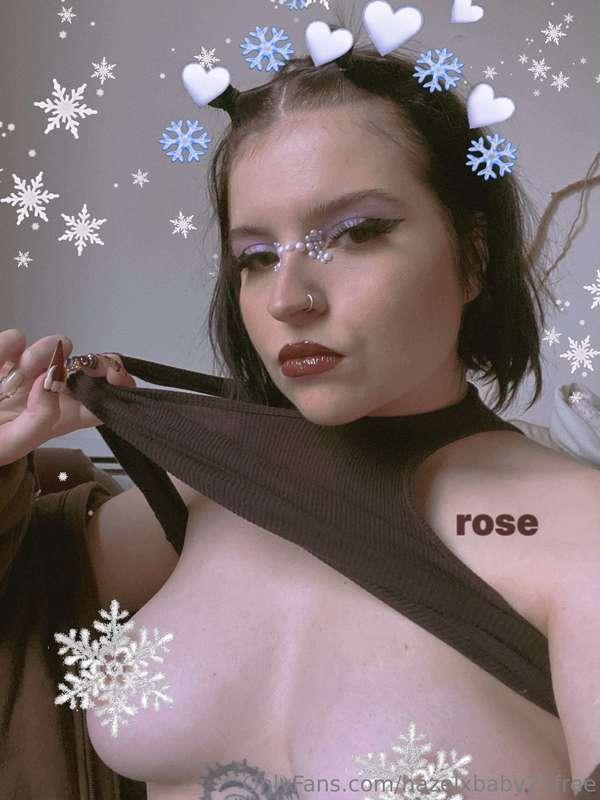 ## 🥀 ***Subscribe to your French baby girl*** 🥀 oh oui chéri..