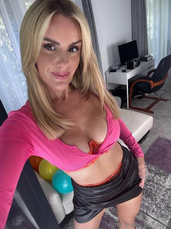 Birthday content pending ….. 💋🌶️💦
