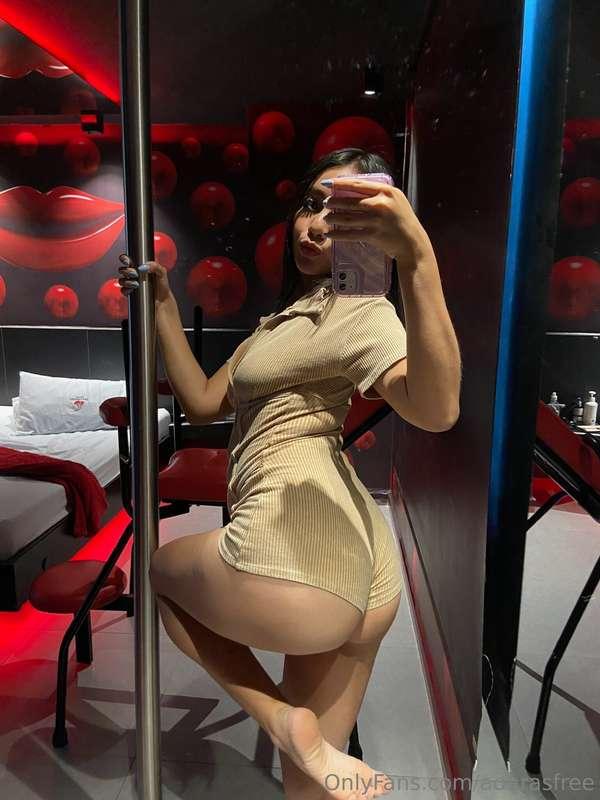 Want a sneak peek at my 🔥 sexy side?