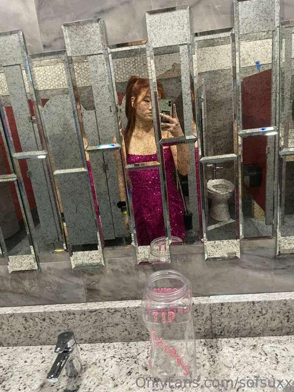 Happy humpday! I’m also not sure about this red hair lol. I’..