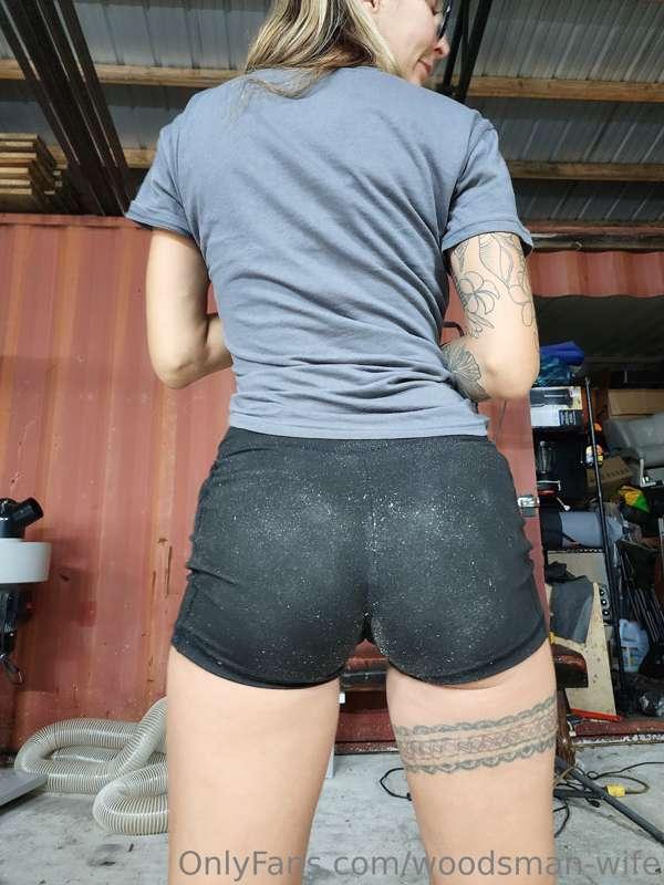 Shop slut