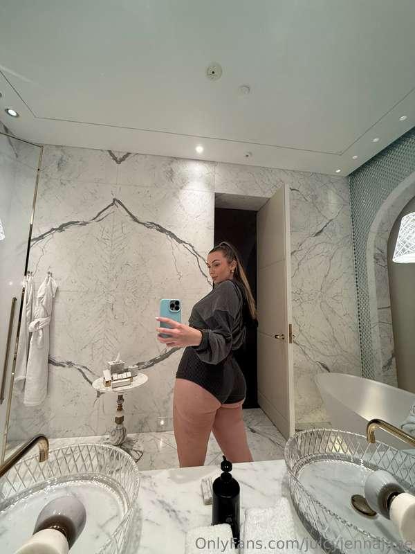 I’m having the best time on this trip 🤍