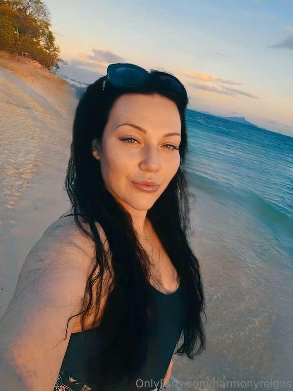 Currently sitting at the beach editing my next hot sex tape ..