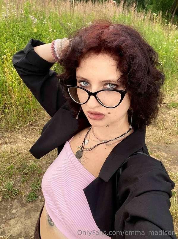 😲🔥 Hot sexologist @y.jessica knows about all your juicy desi..
