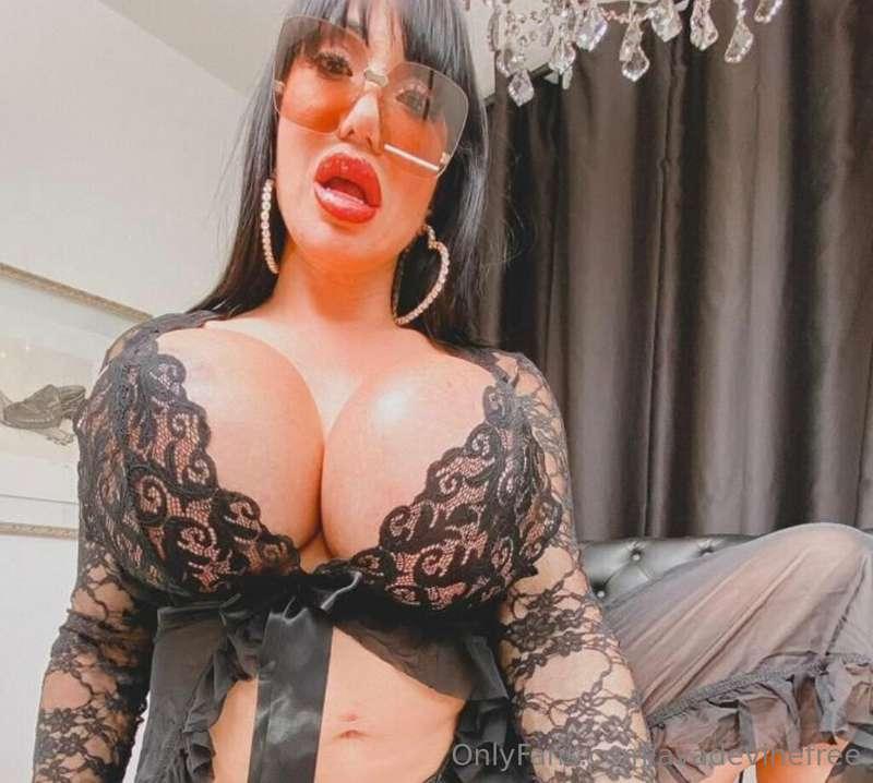 Babes 🖤 are you ready for a special surprise??? 

I know I’m..