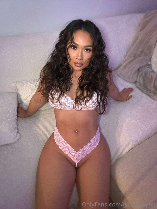 Face, titties or ass? 👅