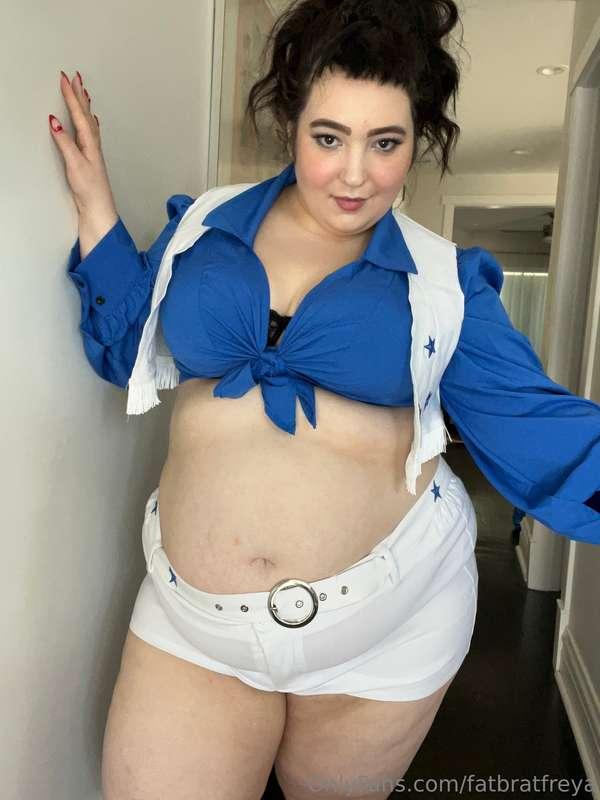 Everything really is BIGGER in Texas....including this DCC c..