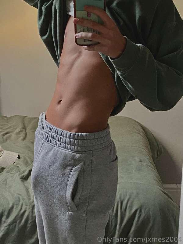 Swipe to wake him up ➡️