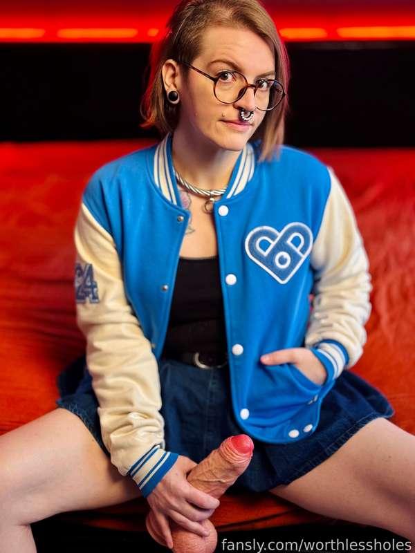 worthlessholes image #8