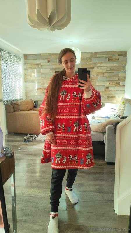 Swipe to strip me off! 🎄