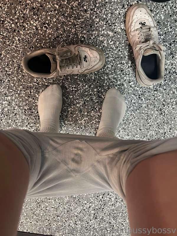 queenpussybossv main image