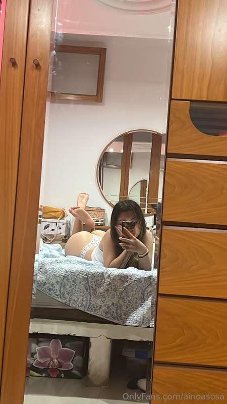 Mis pies y mi culo🤤