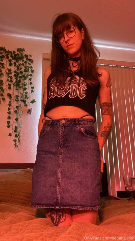 🎶i fell in love with the girl at the rock show🎶🖤