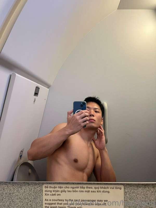 I'm waiting for you on the plane👅💦😉