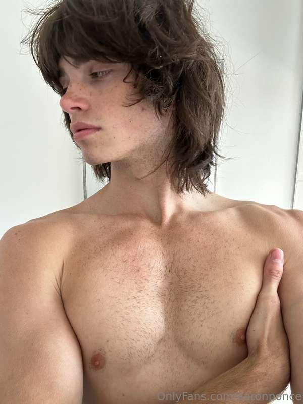 Let me be your stress reliever 😉

like if you're horny