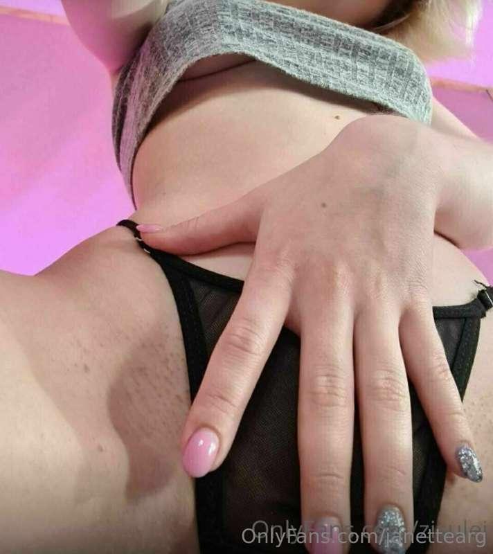 Hi daddy 💕

## I’m @zisulei 🍓
## I like touching myself and ..