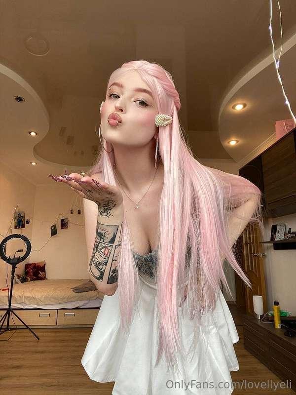 Sending you a little breeze of kisses — can you feel it? 💨💖 