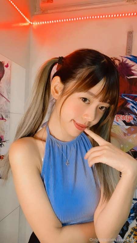 謝謝寶貝的支持！不要害羞😆 天天可以跟貝貝聊聊天唷～ 我還有很多私人隱藏版的影片🔞 私訊我如果你想要我的舊影片😉 當然會..