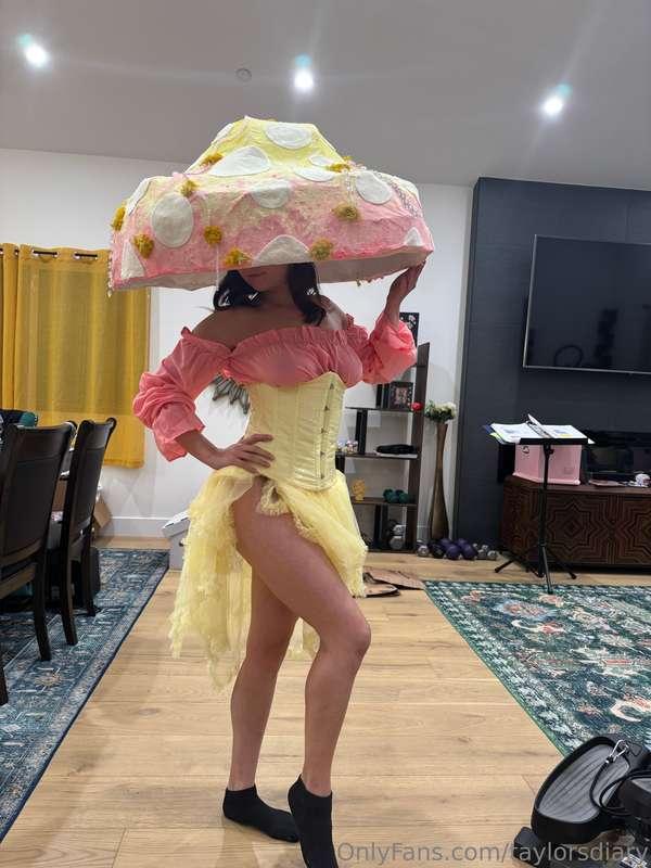 Updated mushroom build pics 😈 she’s HUGE!!! 