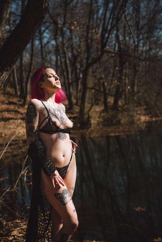 ladylazarus image #6