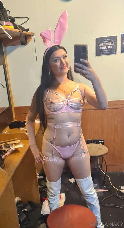 1 sexy bunny, coming right up 🙃