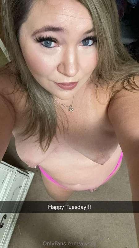 Titty Tuesday! Wanna lick em!