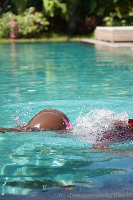 I can’t swim but my peach 🍑 is a life saver 🛟👀🥹