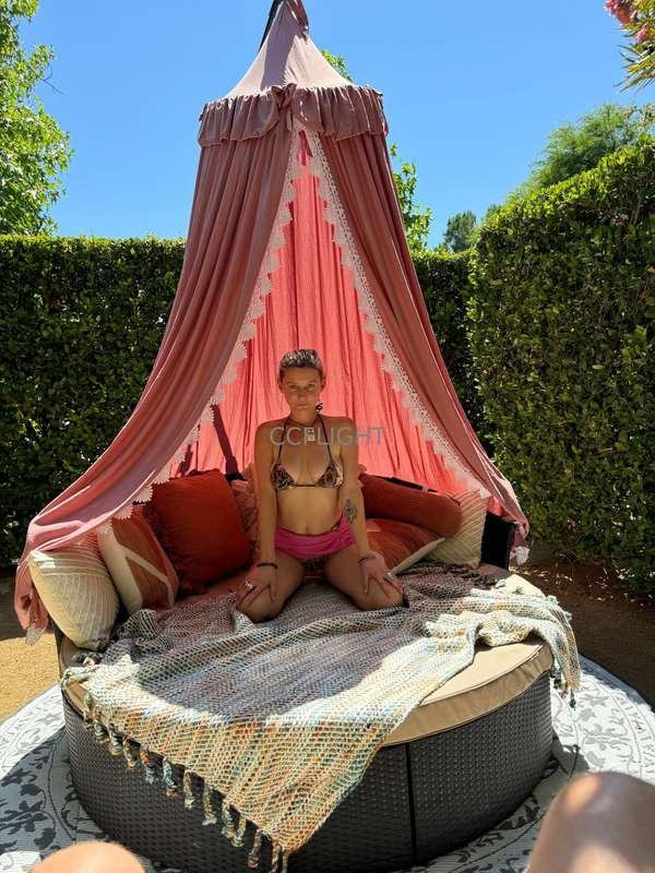 Swipe to see me turn into a naughty little fairy about to su..
