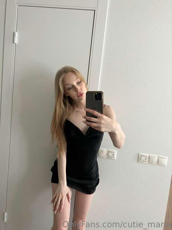 What are your weekend plans, sweeties? ❤️ Can’t decide does ..