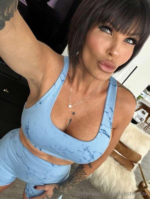 💋Good morning babe!My live show from last night is still ava..