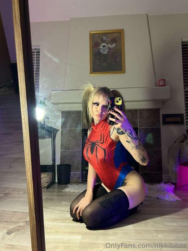 can we recreate that spider man kiss?