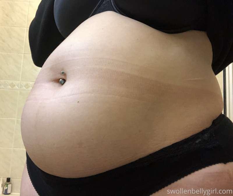 I’ve really got to stop wearing such tight pants when I eat!..