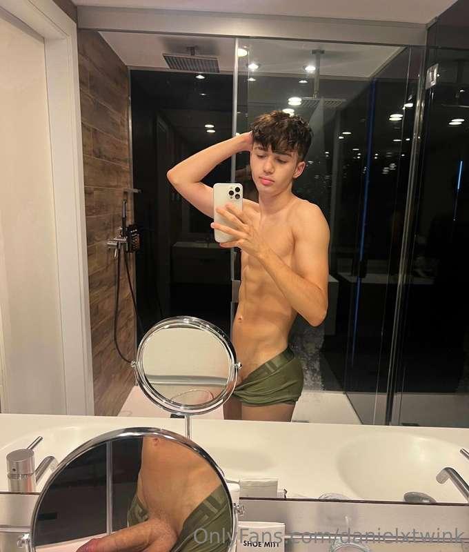 danielxtwink image #0